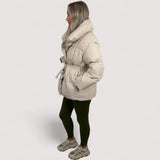 Elora™ | Kratka podstavljena jakna s džepom na struku