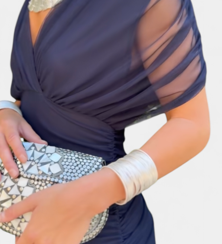 Luana - Elegantna haljina s V izrezom